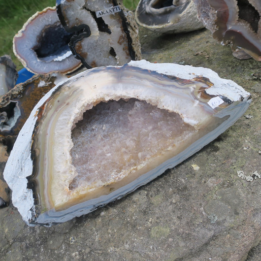 Akaattigeodi iso 6,6kg Brasilia 61J