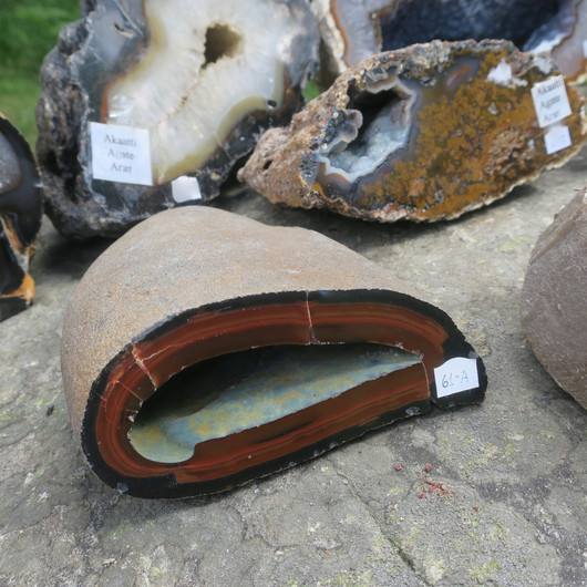 Akaattigeodi 1,5kg karneoligeodi 61A Brasilia