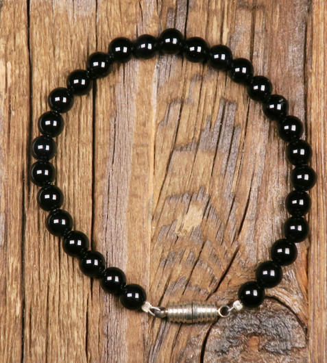 Rannekoru musta onyksi 6mm 19cm magneettilukko 319ra6