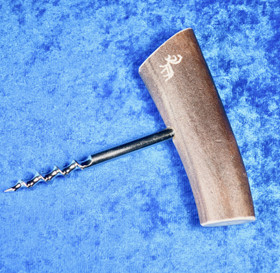 Viinipullonavaaja korkkiruuvi poronsarvikahvalla