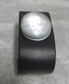 Nahkarannekoru kuukivi 