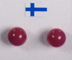 Nappikorvakorut kvartsi punainen 8mm karpalo