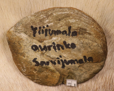 Shamaanikivi aurinko, ylijumala ja sarvijumala 303g kvartsiitti nro2