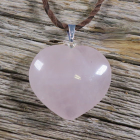 Riipus ruusukvartsisydän