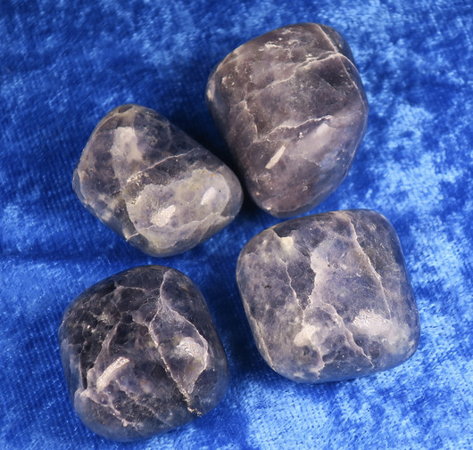 Kordieriitti ioliitti rumpuhiottu 17-26g