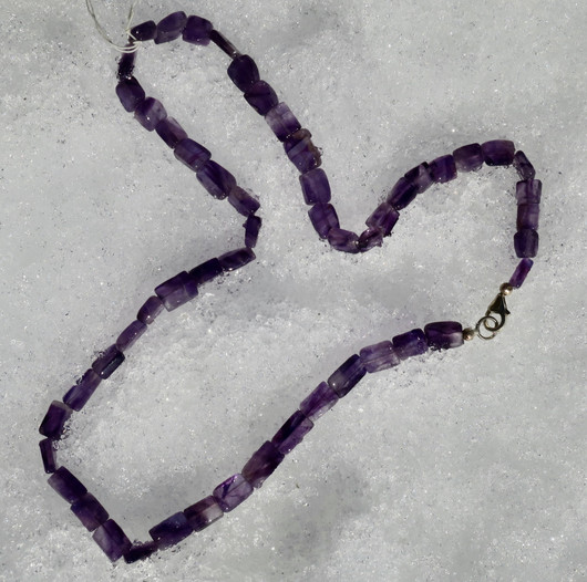 Helmet ametisti 45cm  TIINA