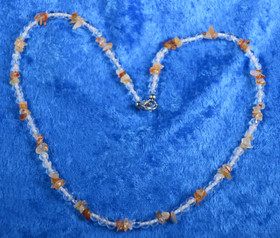 Helmet vuorikide ja karneoli sirot