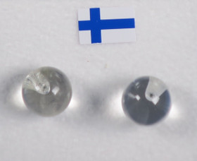 Nappikorvakorut vuorikide kirkas väritön 8mm vuorikristalli