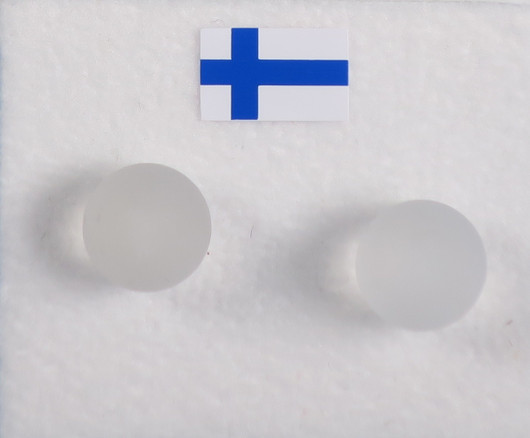 Nappikorvakorut vuorikide huurrettu mattapinta 8mm vuorikristalli