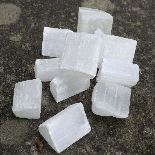 Seleniitti raakapala 2-3cm. Marokko