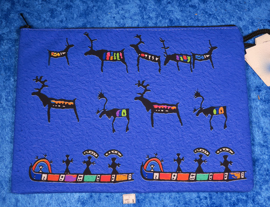 Pussukka sininen kivikausiporot 15,5x21cm, vetoketju