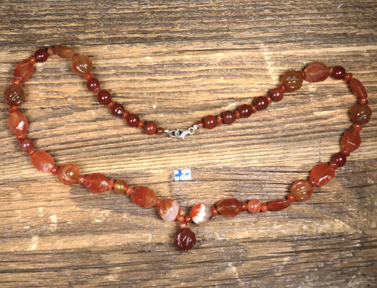 Helmet karneoli 52cm KIERREPALLO