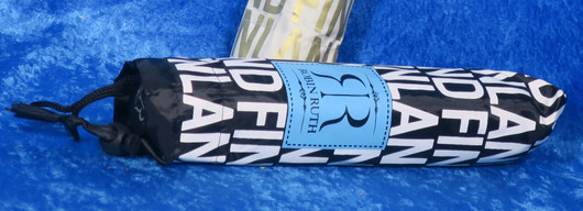 Sateenvarjo, umbrella FINLAND mustavalkoinen