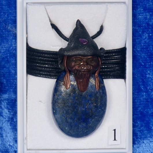 Riipus lapis latsuli piksi rubiini hatussa nro1