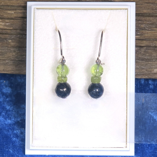 Korvakorut lapis latsuli ja peridootti Sinikka4C