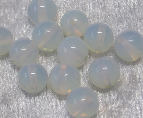 Opaliitti 6mm irtohelmi 