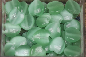 Kissansilmä kuitulasi 8mm sydän vaaleanvihreä  irtohelmi