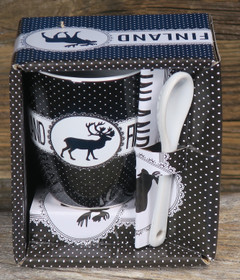 Espressokuppi ja lusikka Poro, Finland. Mustavalkoinen nro f99c