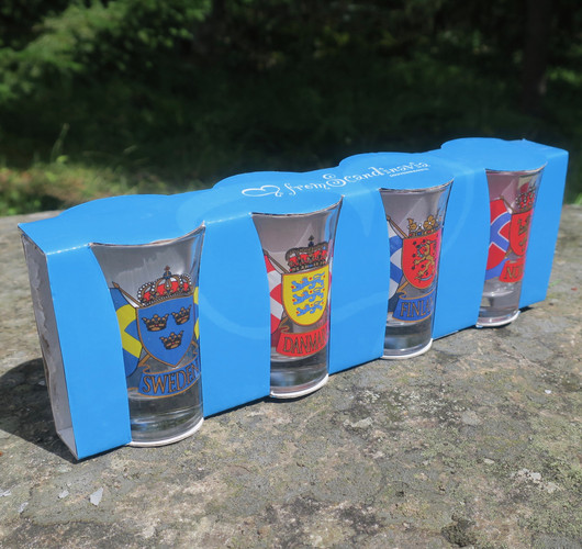 Shottilasit 4 kpl pakkaus NORDIC Finland, Sweden, Danmark, Norge liput