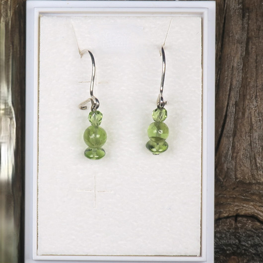 Korvakorut peridootti siro nro2