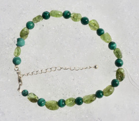 Rannekoru malakiitti ja peridootti 18-23cm Olive1