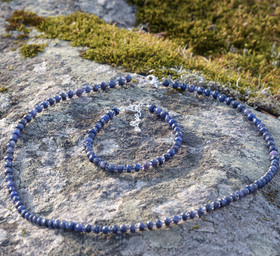 Rannekoru sininen safiiri ja kordieriitti viistehiotut 17-23cm