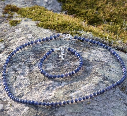 Rannekoru sininen safiiri ja kordieriitti viistehiotut 17-23cm