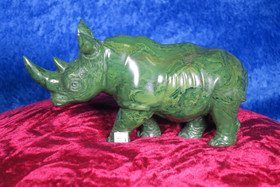 Kiviveistos sarvikuono verdiitti 1010g Muvez5