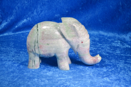 Kivieläin elefantti, marmorinorsu 2550g