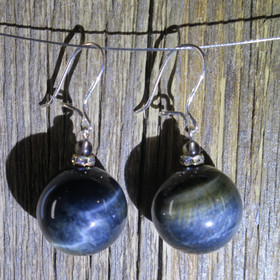 Korvakorut haukansilmä ja savukvartsi, zirkonikoristein FFX