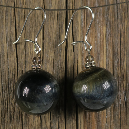 Korvakorut haukansilmä ja savukvartsi, zirkonikoristein FFX