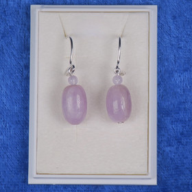 Korvakorut kunziitti, pitkä kunziittihelmi 