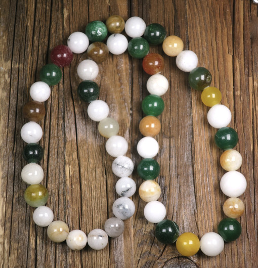 Helmet kirjavat valkovihreät kvartsihelmet