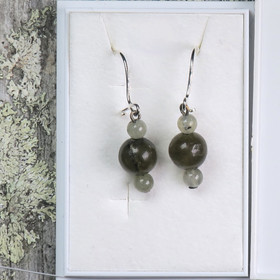 Korvakorut labradoriitti 4-8-4mm