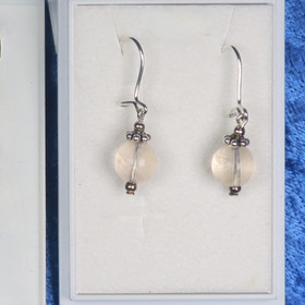 Korvakorut fluoriitti 8mm ja hopeakukka 2A