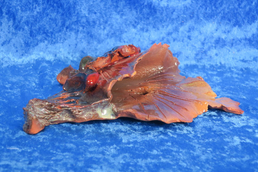 Seinämaljakko keramiikkaa, ruskan värinen, pieni