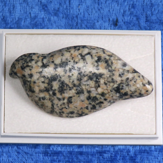 Rintakoru riekko, graniitti  Suomi