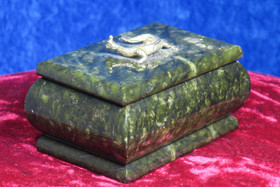 Rasia jaloserpentiini kivirasia kannella nro6