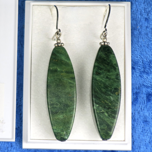 Korvakorut verdiitti kookkaat kulmikkaat vihreät