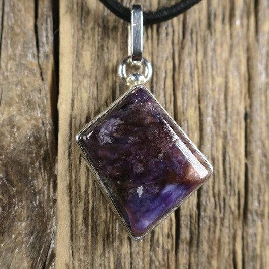 Hopeariipus tsharoiitti kulmikas nro17 