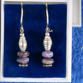 Korvakorut tsharoiitti sirot nro6 