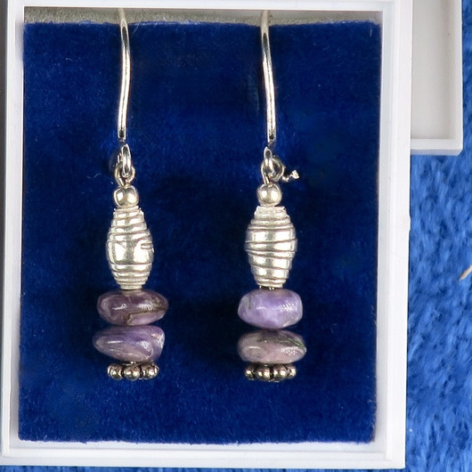 Korvakorut tsharoiitti sirot nro6 