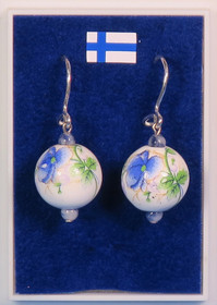 Korvakorut keramiikkahelmi siniset kukat, sodaliitti