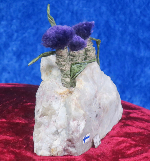  Kvartsissa violetteja kukkia pöytäkoriste