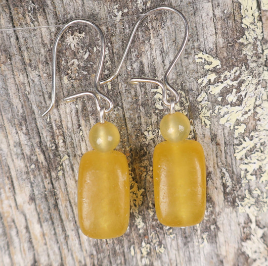 Korvakorut kalsiitti keltainen K