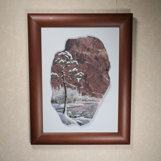 Kivimurskataulu talvinen järvimaisema, mänty. XTV