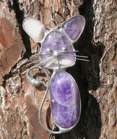 Ametisti kissa 85mm kivikissa, tiffanytyö nro2
