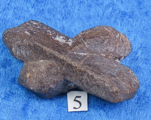 Stauroliitti  ristikivi amulettikivi 24g 40x35mm nro5