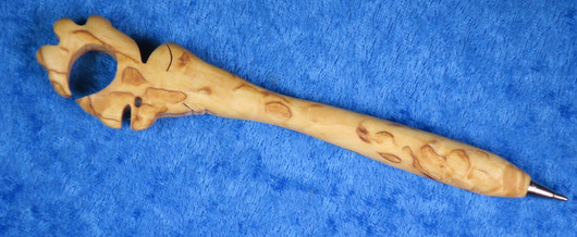 Kuivamustekynä poro, visakoivua