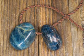 Riipus apatiittiriipus, porattu sininen